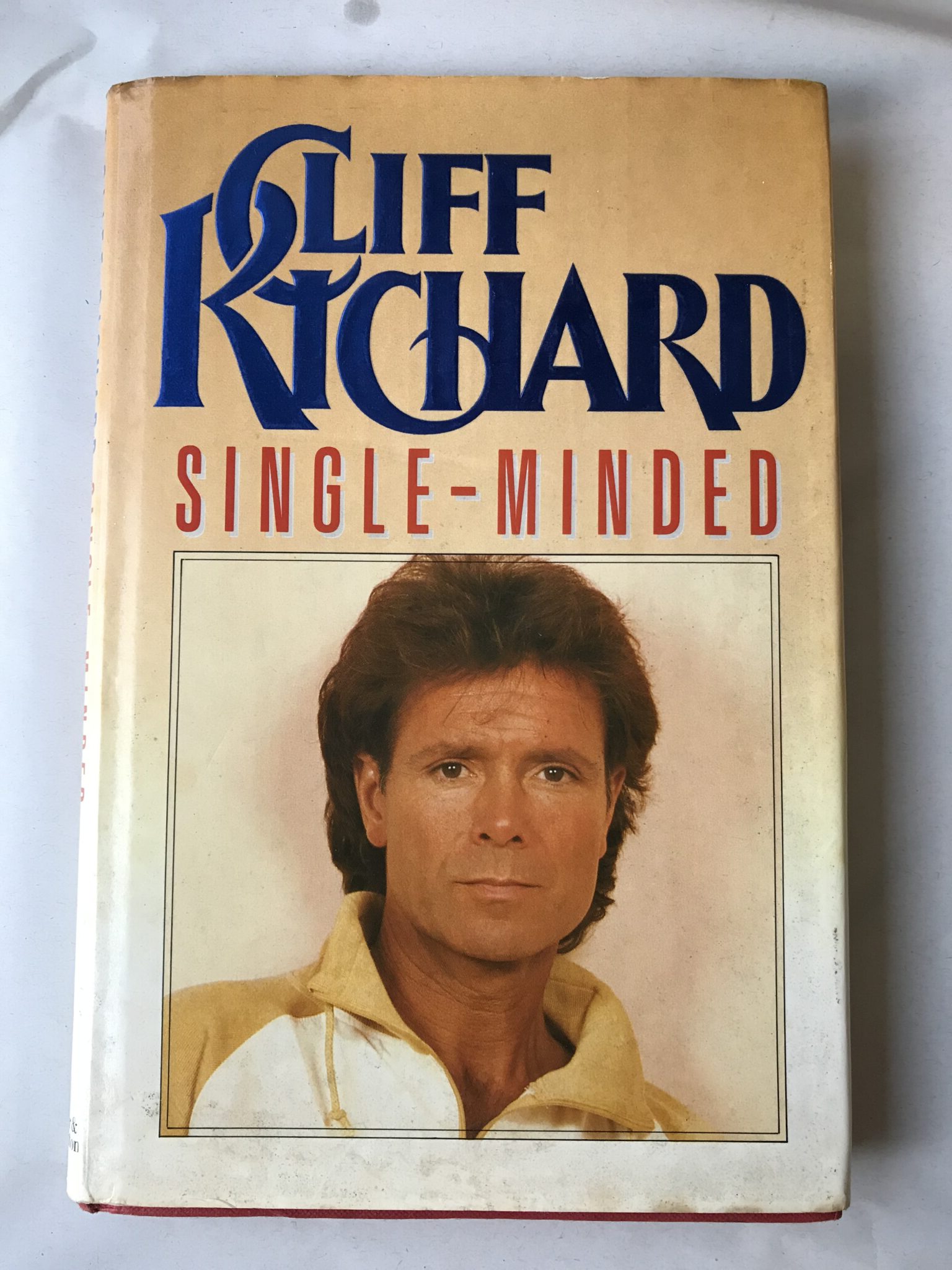 Cliff Richard - Single Minded. 1st Edition SIGNED