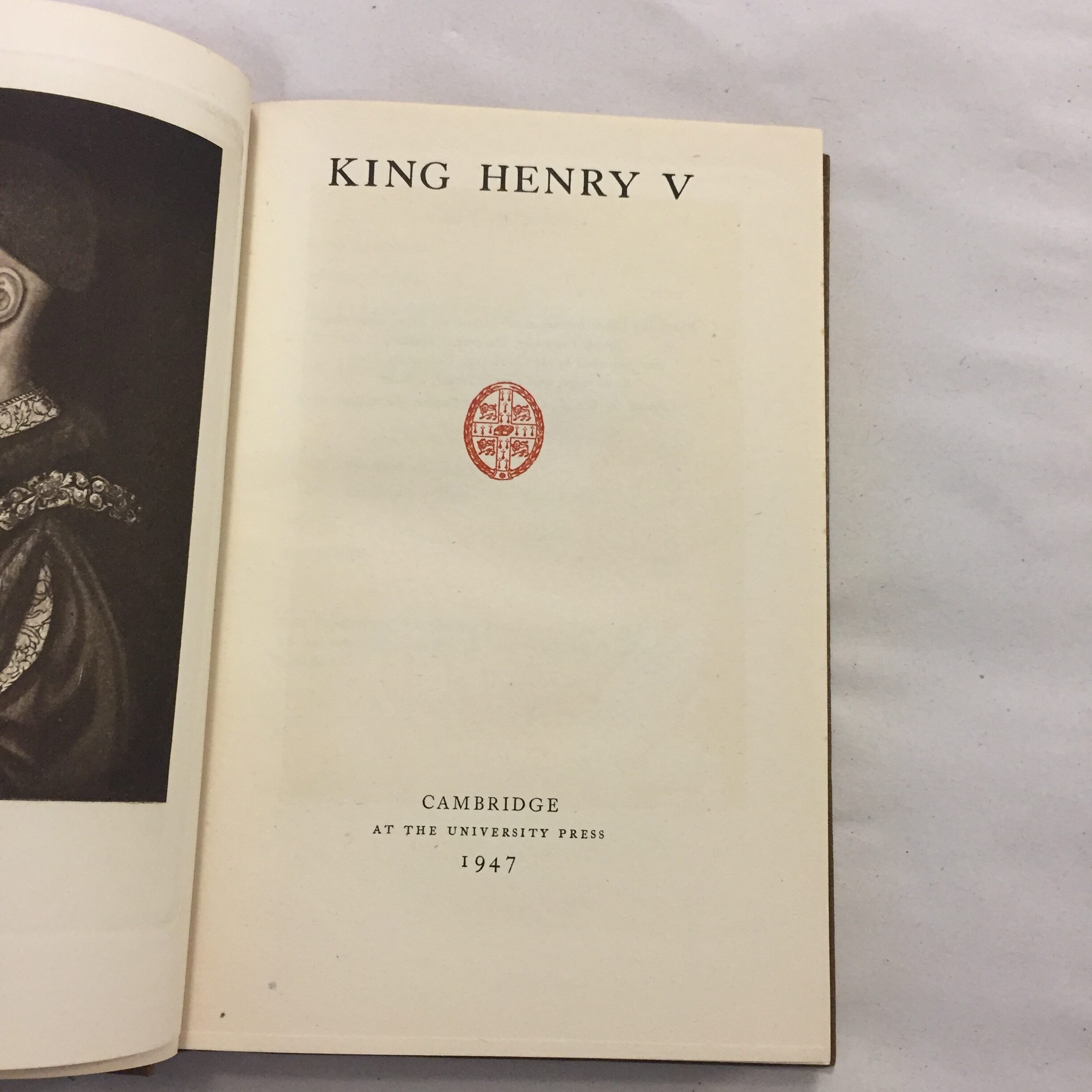 1947 edition of King Henry V from The New Shakespeare series, published in Cambridge by the University Press