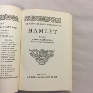 Hamlet from The New Clarendon Shakespeare series Clarendon Press in Oxford